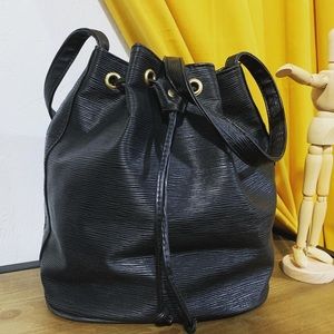 Black Leather Grain Style Bucket Bag